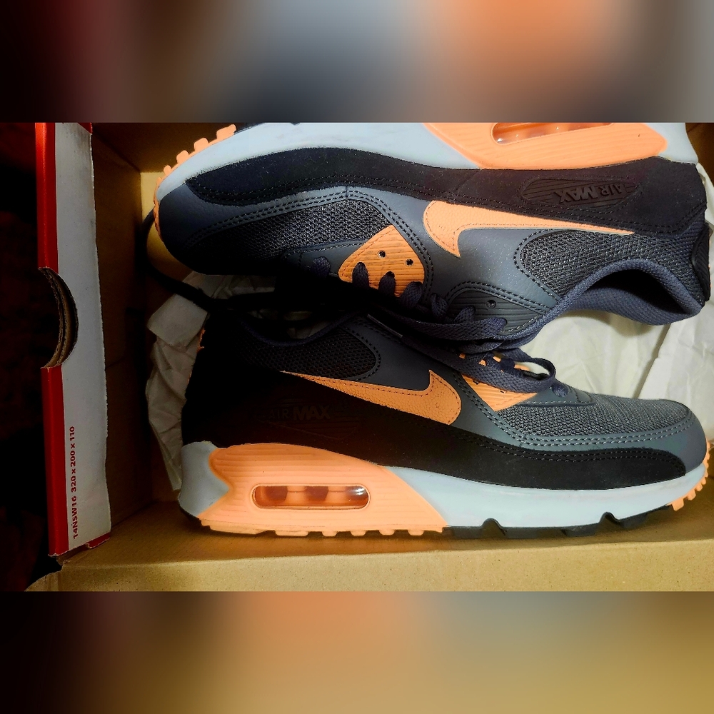 Nike Womens Air Max 90 Essential -  Worn only a couple of times.
